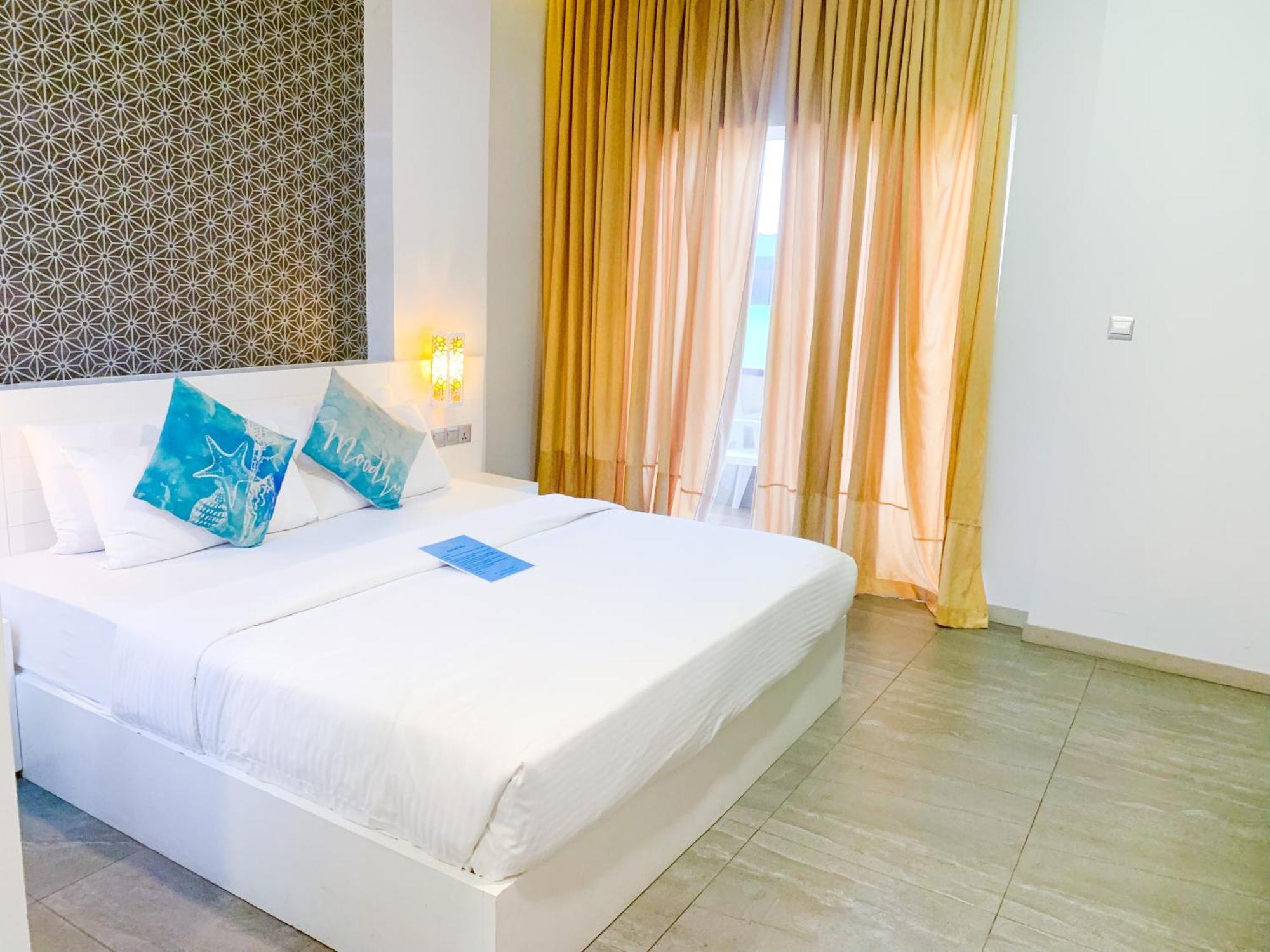 מאפושי Velana Beach Hotel Maldives מראה חיצוני תמונה