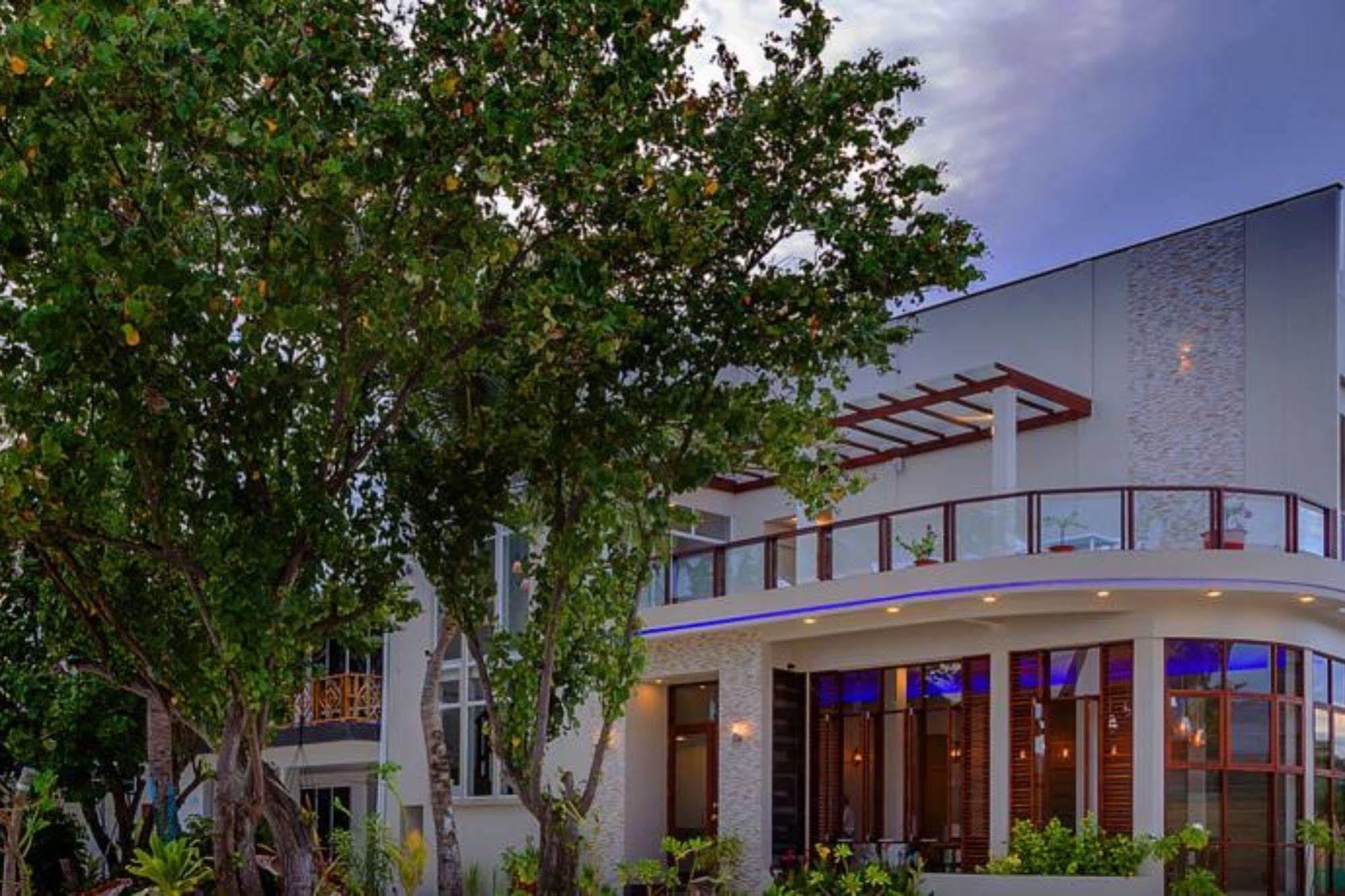 מאפושי Velana Beach Hotel Maldives מראה חיצוני תמונה